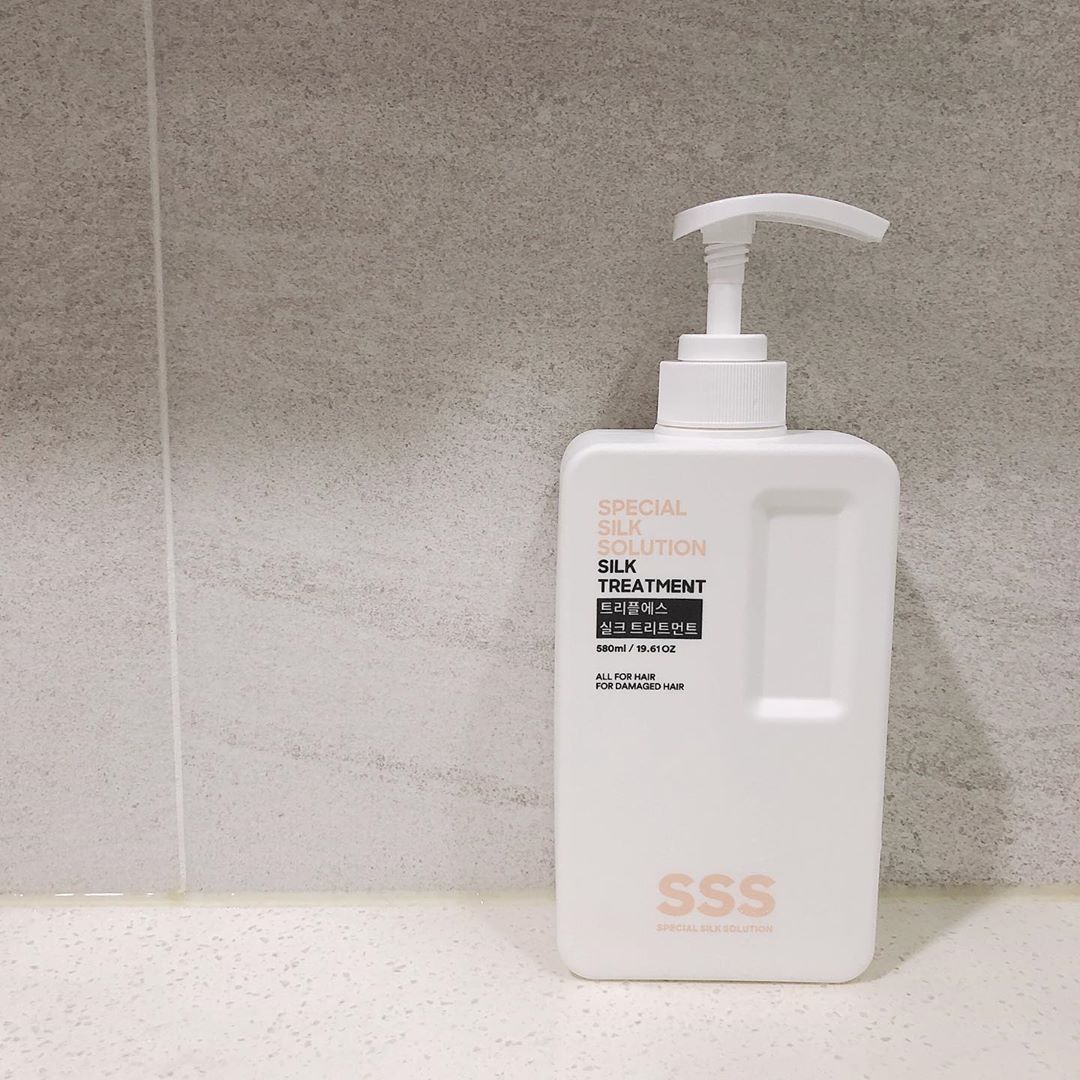 ⠀’s Instagram profile post: “𐋤#트리플에스실크트리트먼트 ⠀ 출산 후 빠지는 머리카락 때문에 트리트먼트에 관심이 많아진 나 ⠀ 이거 대용량에 가격도 괜찮은데 질도 좋은데요 ...? ㅋㅋㅋ