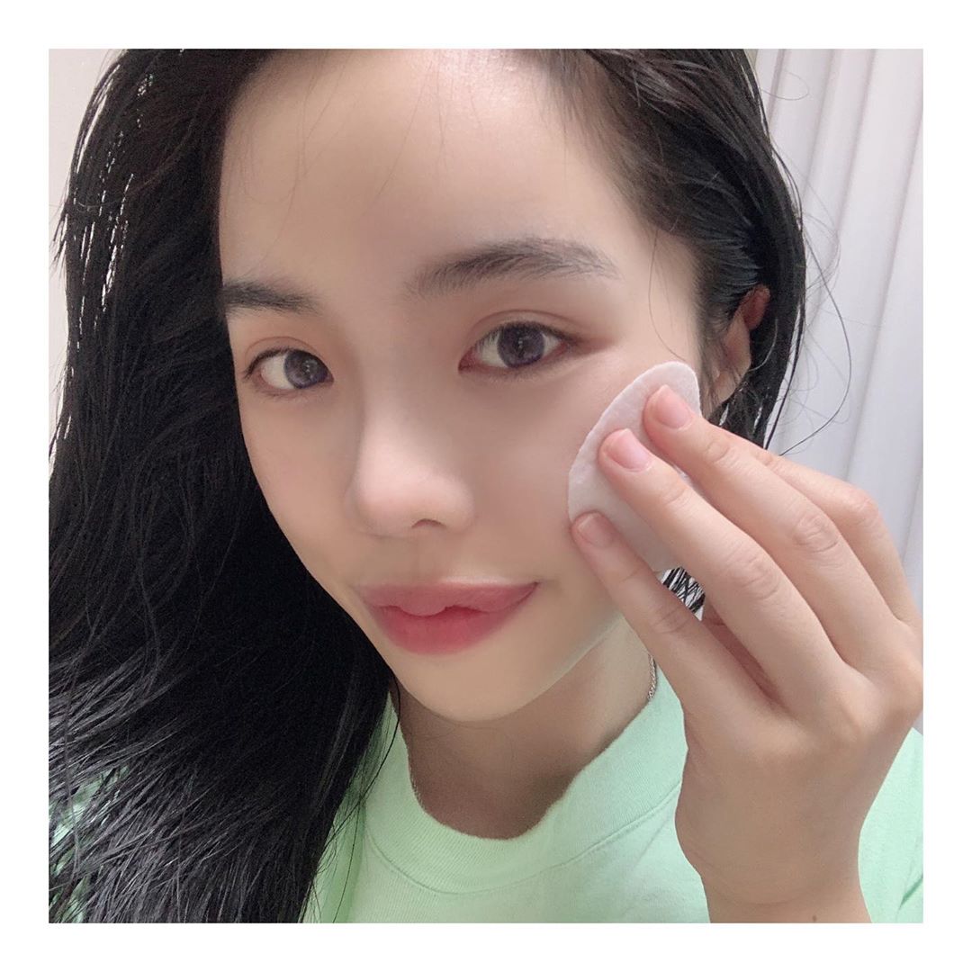하련 ღ’s Instagram post: “오늘 하루도 고생한 내 피부 에이프릴스킨 리얼 캐로틴 블레미쉬 클리ᄋ