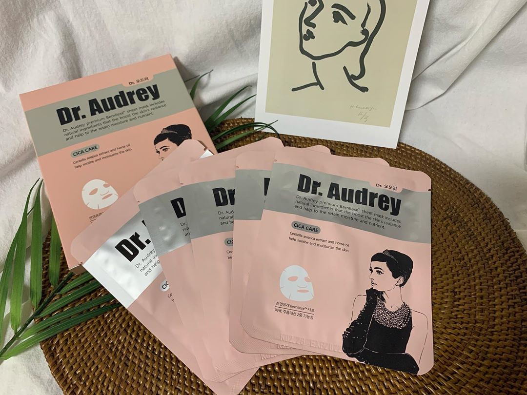 소확행 기록중✨ on Instagram: “친구가 하도 극찬을 하길래 나도 써본다!! #닥터오드리#dr.audrey#피부과마스크팩 ⠀ 일단, 큐프라 벰리제 원단이라고 들어보셧어유? 이게 망사로 지지될수 밖에