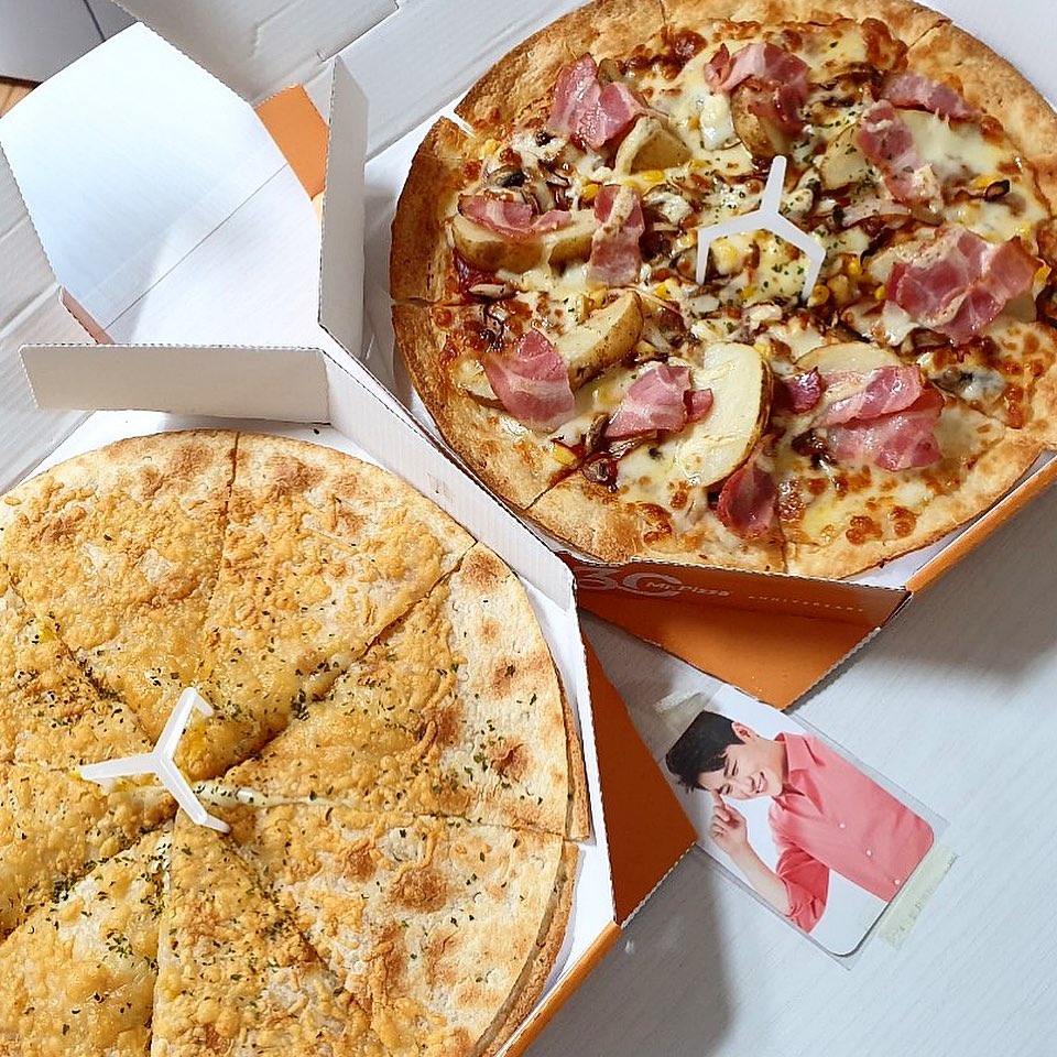 @food._mini on Instagram: “#제품협찬#미스터피자#30주년 ⠀ 미스터피자가 벌써 30주년을 맞이했어요🍕🍾🥳 ᄆ