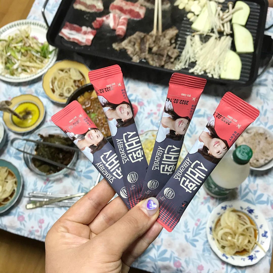 시은 🐰 Judy on Instagram: “밖에 나가기 무서운 요즘, 가족들이랑 집에서 맥걸뤼 한잔할 때 꼭