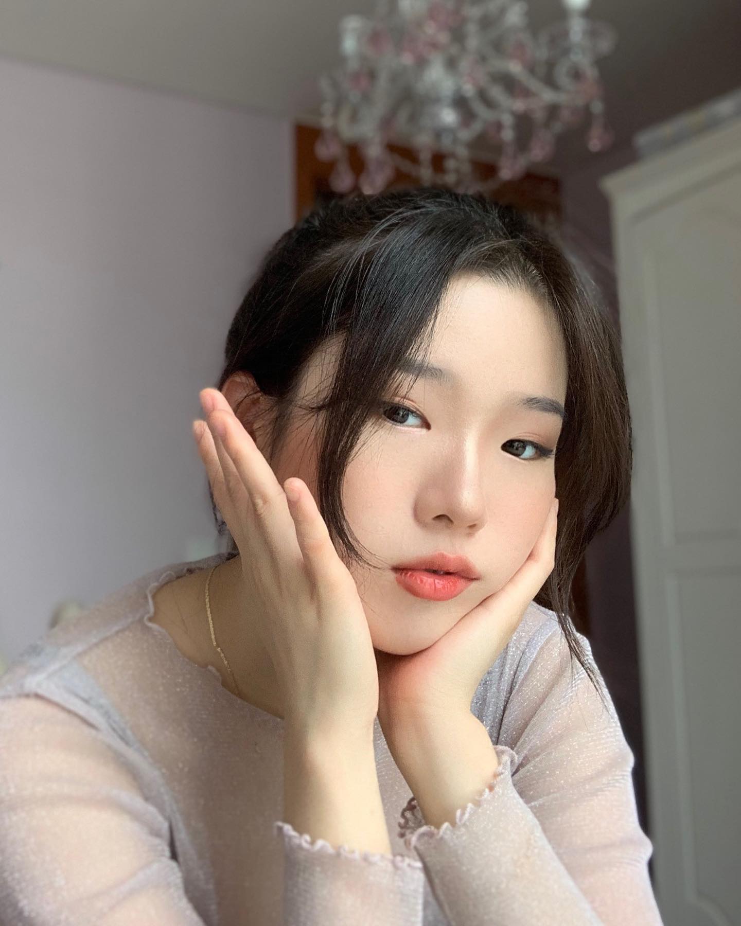 Getting some new Ds, sitting on a new face ✨
.
.
.
.
.

#인친 #소통 #맞팔 #선팔 #일상 #데일리 #뉴욕 #팔로우 #라이크 #댓글 #explore #nyc #seoul #instagood #instadaily #instavibe #daily #selfie #selca