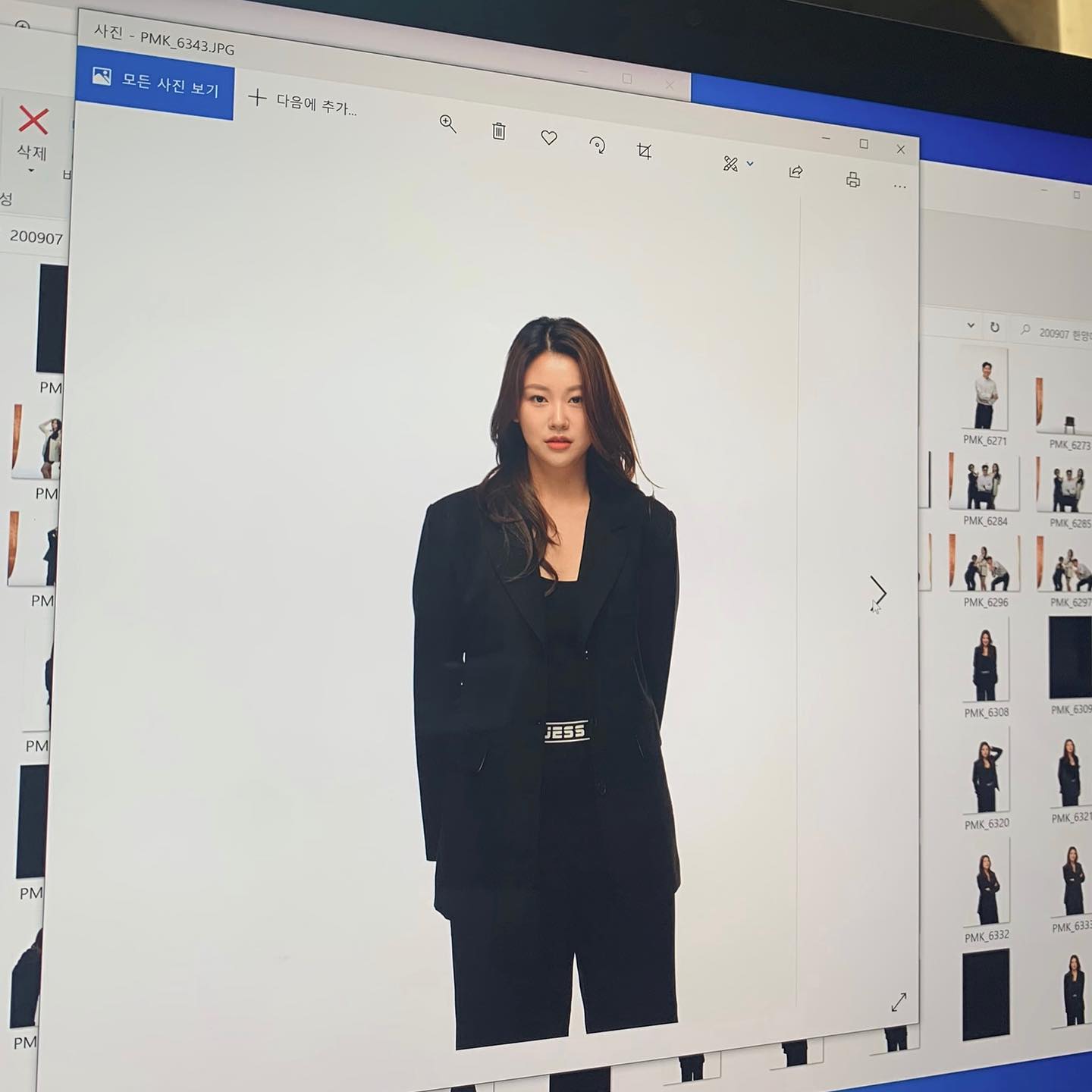 졸작프로필 🤟feat. #guess