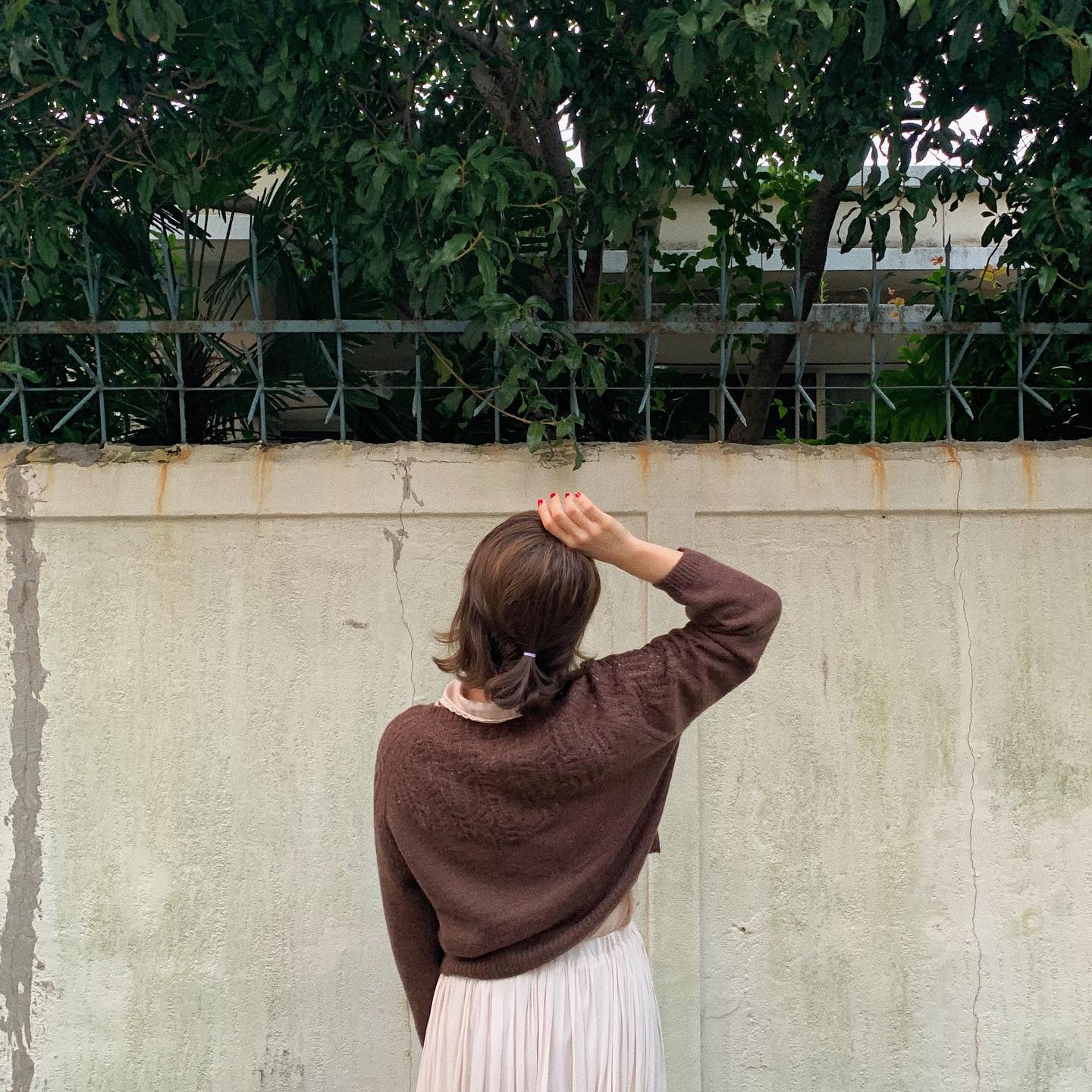 beige & brown mood 🧺🕰🤎
.
.
#유어센 #유어센마켓 #일상 #일상이야기 #데일리 #데일리룩 #빈티지코디 #빈티지의류추천 #빈티지 #블로그마켓 #브라운가디건 #가을옷코디