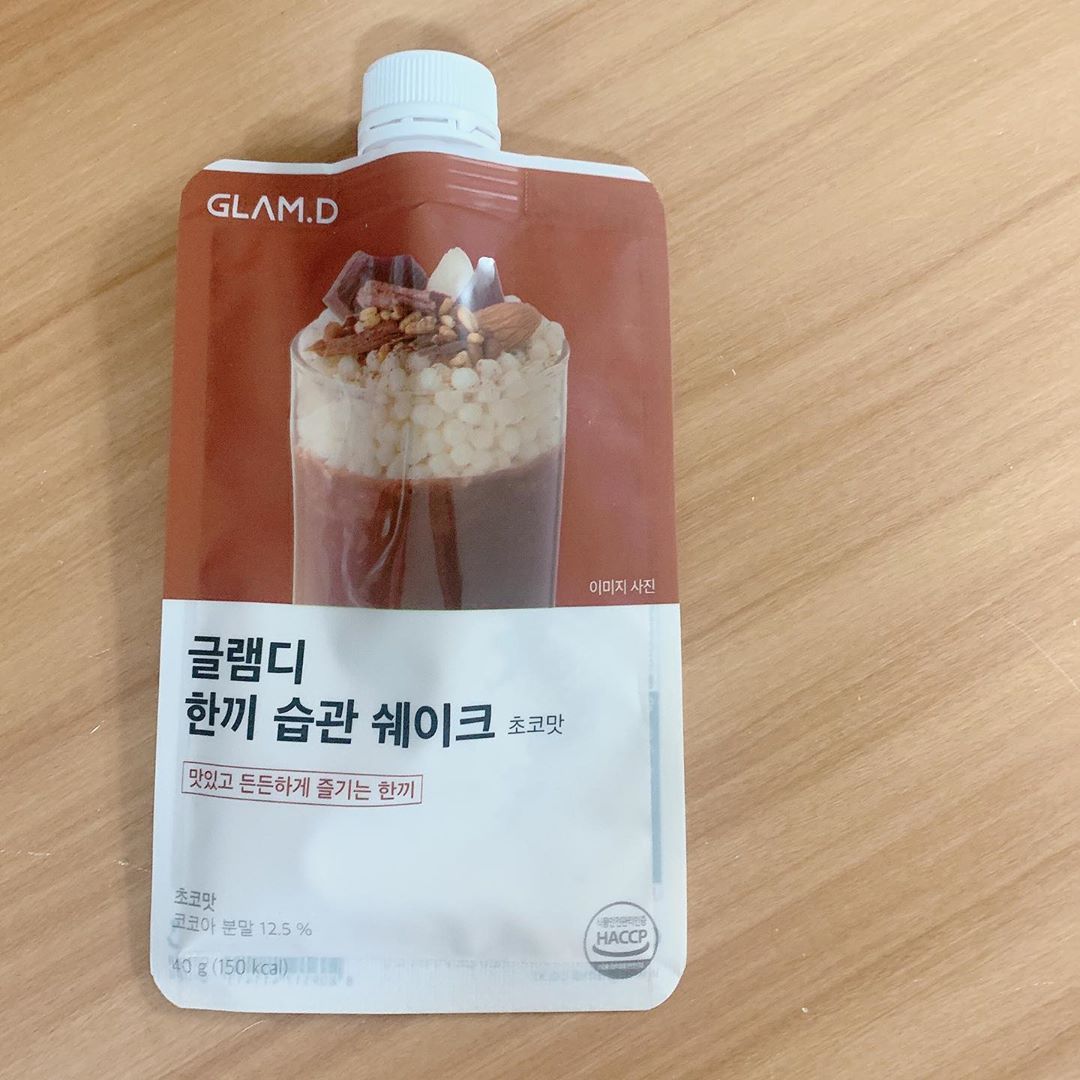 따또 (4세, 무직) on Instagram: “#제품협찬광고 맛있는 초코맛 초코맛 완전진하다 든든한 한끼로 가능한데 맛있기까지함ㅎㅎ #협찬#글램디#GLAMD#글램디한끼습관쉐이크#쉐이크#단
