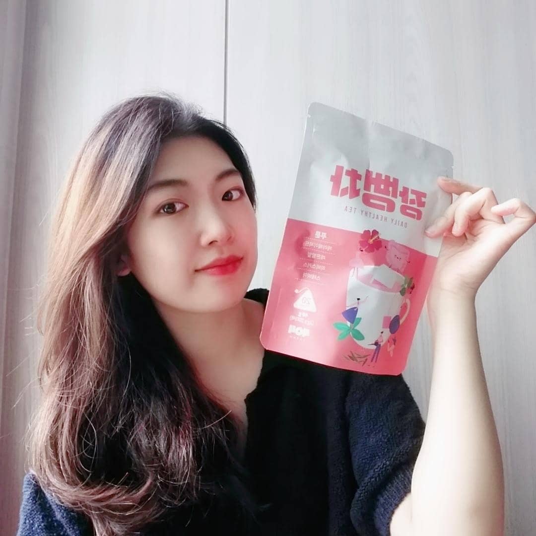 인생 즐기는중❣ on Instagram: “#제품협찬 이름값하는 장뻥차! 장이 안좋은 사람에게 추천🙋🏻‍♀️ 푸룬,레몬밤,캐러웨이,히비스커스,스테비아를 블렌딩한 tea인 장뻥차! 상큼한 맛과 변