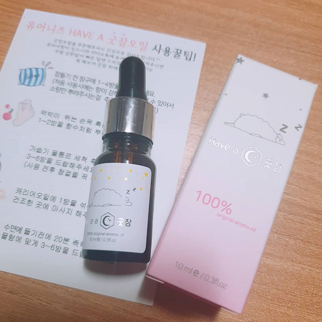 나 0 👑 , ✍하루하루 🌠 on Instagram: “#제품협찬 [유어니즈] 해브어굿잠오일 100% original aroma oil 직설적인 이름대로 효과대박👍 #천연숙면아로마오일 ⠀ ⠀ 저는 교대근무라 자는시간이 일