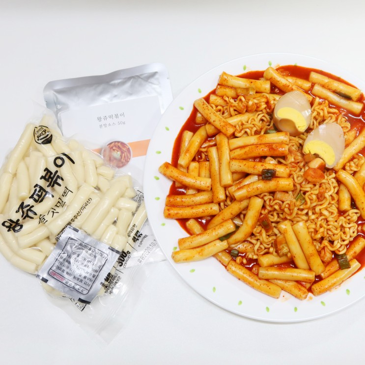 즉석떡볶이가 먹고 싶을땐 먹르가즘 '왕쥬떡볶이' 매운 밀떡볶이