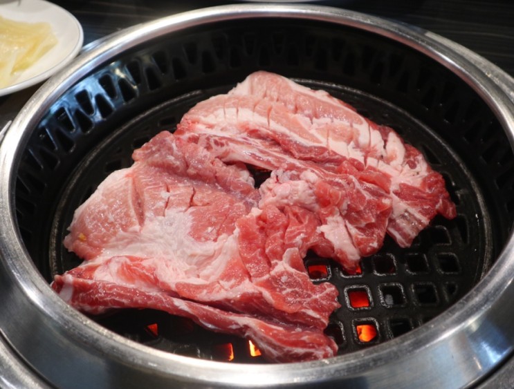 [성신여대/맛집] 입에 넣자마자 사르르 녹는 마법 같은 생갈비 ‘심송고기식당’ 🐷❤️