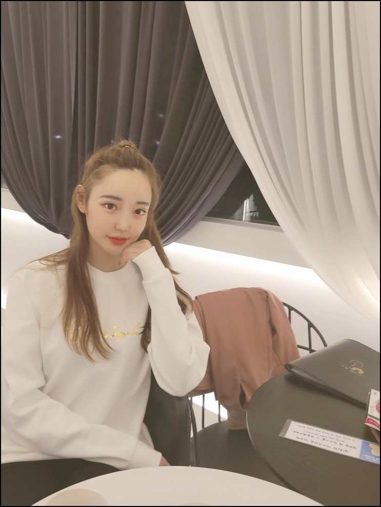 옥스타 맨투맨 딜라잇 화이트