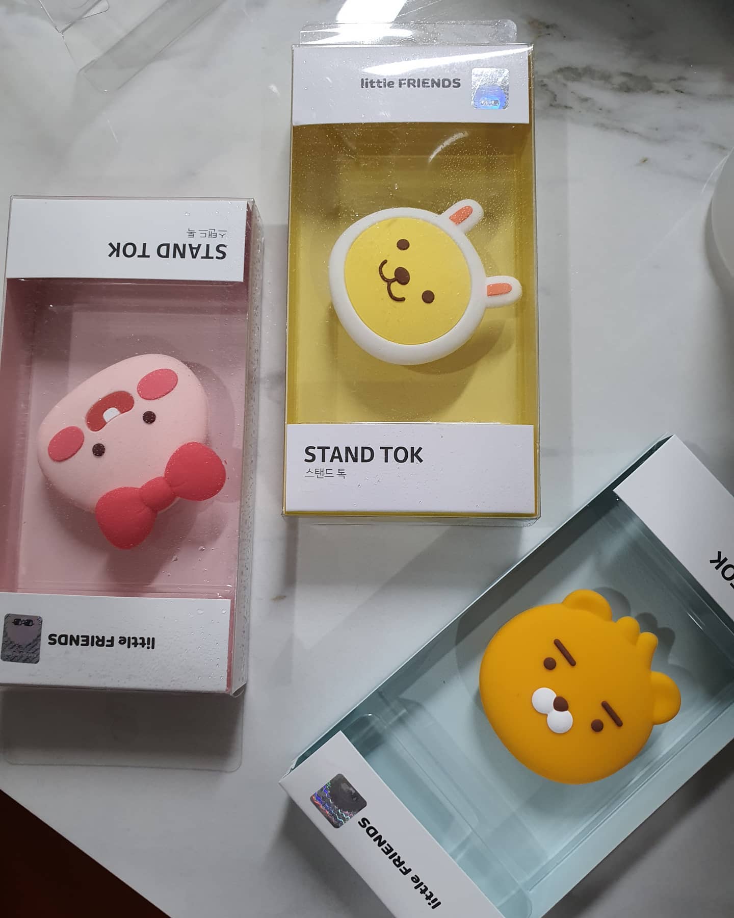 #카카오프렌즈 #그립톡 #라이언 #어피치 #무지 
#귀여워💕 
#내폰은소중하니까