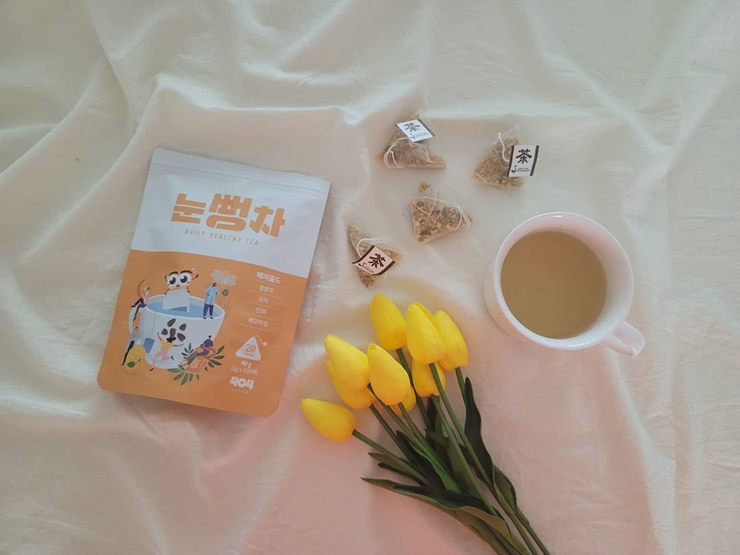 ＨＥＩＭＩＳＨ🤍 on Instagram: “[광고/협찬] 🏷 뻥차로부터 제품을 제공 받아 작성한 리뷰입니다. 눈건강에 좋다고 알려진 천연원물 5가지🖐🏻 <<메리골드, 결명자, 유자, 진피, 캐모마일>>