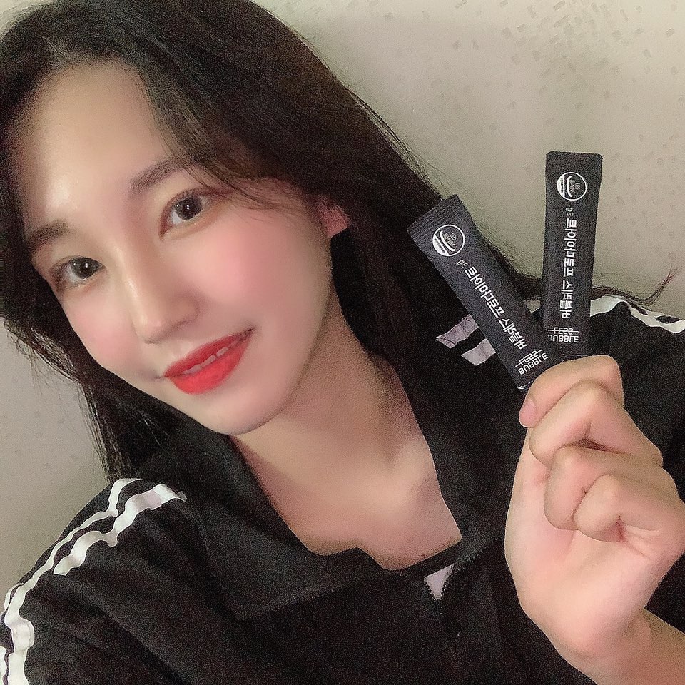 임셩 on Instagram: “[버블레스 프로다이어트] 요즘 면접때문에 다이어트 중이라 챙겨먹는 중(*´∇｀*) 레몬🍋맛, 요거트 맛이 나서 맛있게 잘 챙겨먹을 수 있당(*≧∀≦*) 요거 먹으