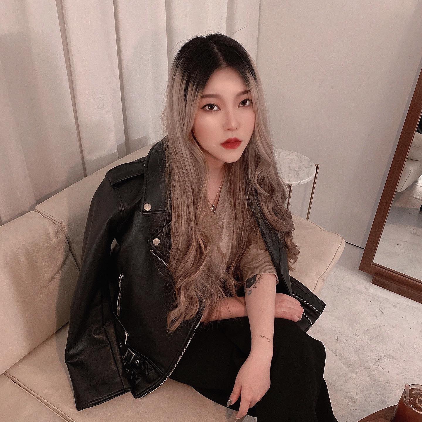 누구 한대 칠거같이 생겼네😟