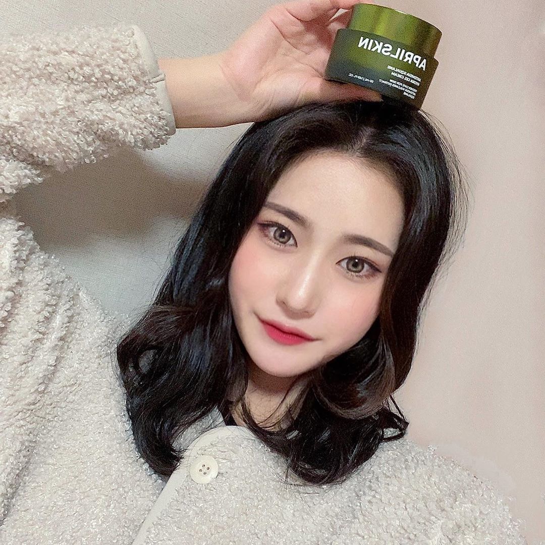 최인영 (18) on Instagram: “#광고 ෆ에이프릴스킨 [쑥 스쿠알란 하이드라 젤 크림]ෆ 쑥 스쿠알란