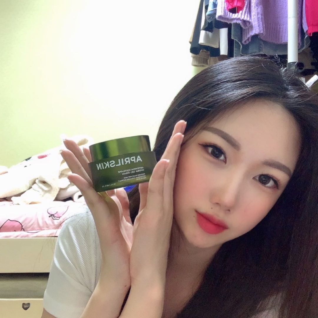 최미란 on Instagram: “세안후에 기초로 툭 발라도 보들보들해🌱”