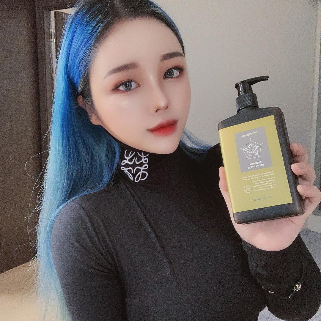 @dope_ran shared a photo on Instagram: “#광고 제 최애브랜드 포맨트에서 바디로션도 나왔다해서 바로 사용해보았습니당 ! 이번에 새로나온 썩세스향인데 상큼하고 성숙하며…” • Nov 15, 2020 at 12:29pm UTC