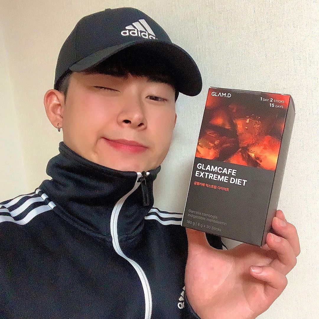 뿡뽕뽱 on Instagram: “맛도 좋고 향도 좋고 색깔까지 좋은 글램카페 익스트림 다이어트👍👍 - 탄수화물이 지방으로 합성되는 것을 억제하여 체지방 감소를 도와주는 기능성 원료 수용성 가르시니아 캄보지아 추출물 함유 (식약처 기준 HCA 일일 섭취량 기준 최대 2,800 mg…”