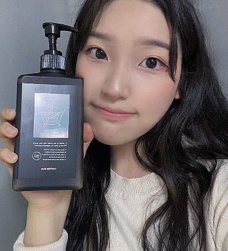 믕가 on Instagram: “내가 요즘에 빠진 ⭐️포맨트 코튼허그! ⭐️ 이미 전에 향수를 구입했었는데 코튼허그 향에 완전 푹 빠져 잘 때도 침대에다가 뿌리고…”