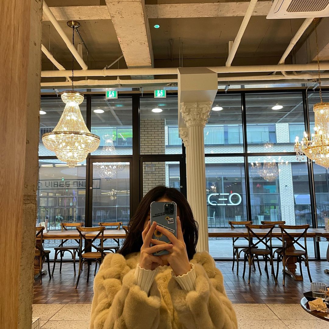 박소영 on Instagram: “아 모 예뿐데🥕”
