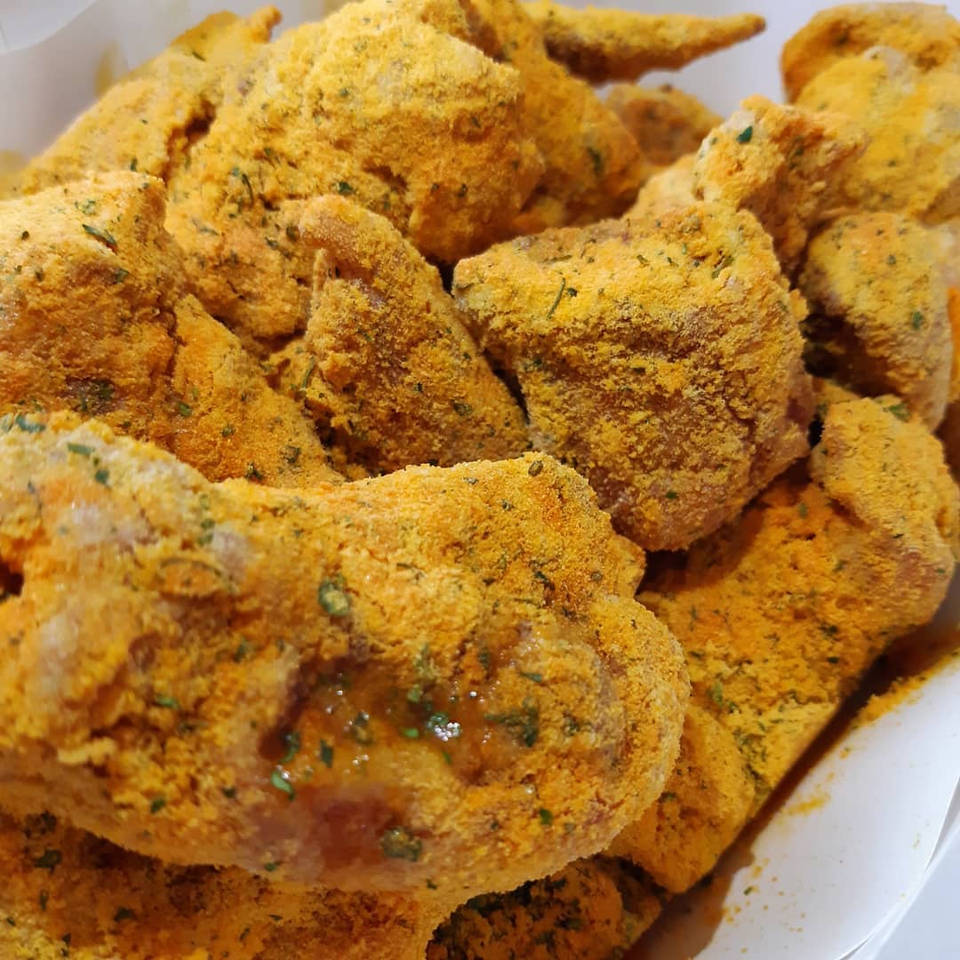 🍗#뿌링클 🍖

🍗#뿌링클치킨  17000원

주기적으로 생각나는 치킨😋
고추바사삭이랑 투톱이당

🧀와 요거트의 만남이라니 뿌링클을 처음 만든사람은 천재가 아닐까🤔

#뿌링클
#존맛 #눈물광광 #나도#천재 #되고싶다