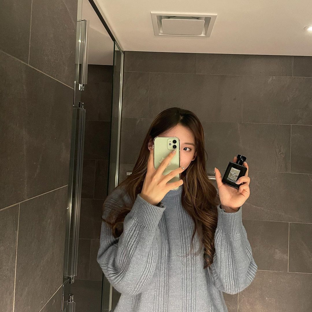  “#광고 공기중에 퍼지는 무게의 깨끗함과 머스크의 부드러움을 선사합니다. 안기고 싶은 부드럽고 포근한 향 #캐주얼 #깨끗함 #포근함 코튼…”