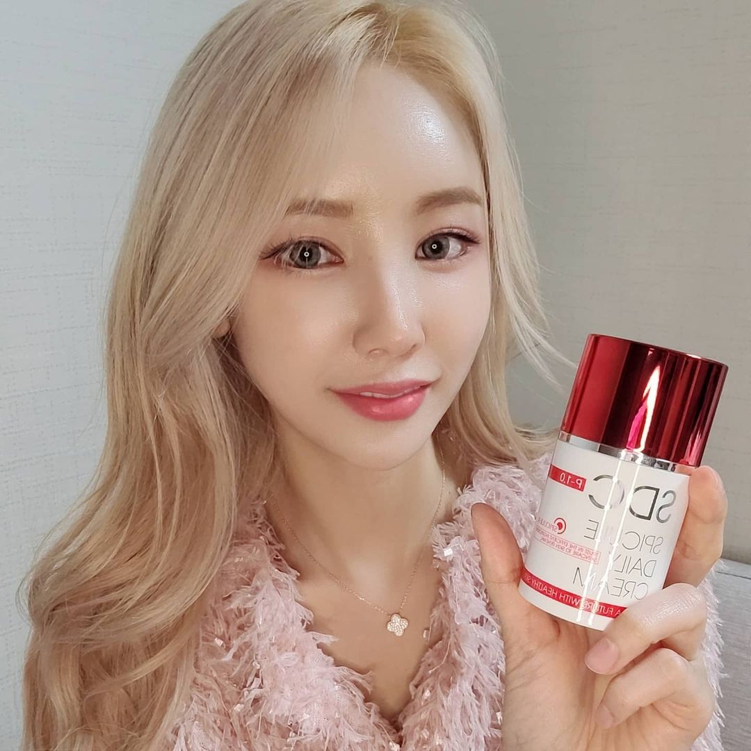  “#협찬 오랫동안 수분 유지!!! 자기전에 바르고 자면 다음날 화장도 엄청 잘먹어요~!!각질제거에도 좋음!👍@spiculex01”