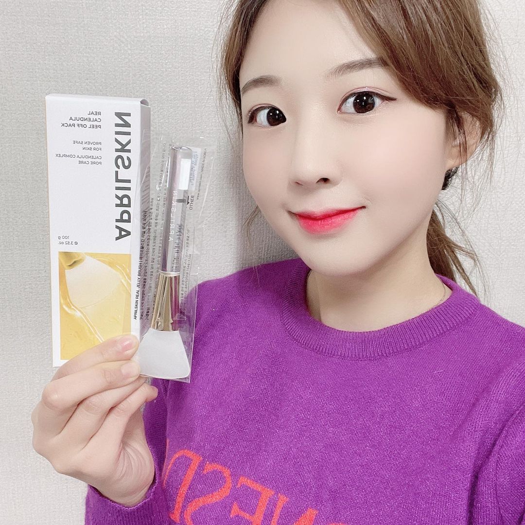  “연초 주말 마지막날은 팩으로 관리하기💜 에이프릴스킨에서 건조하고 추운겨울 , 화장 잘먹을 촉촉한 팩을 협찬 해주셨습니다 카렌둘라 필오프팩💛 카렌둘라 필 오프 팩은 모공 사이사이에 착붙해 각질/피지를 케어해주고, 하고 난 뒤에 화장을 착붙하게 해주는…”