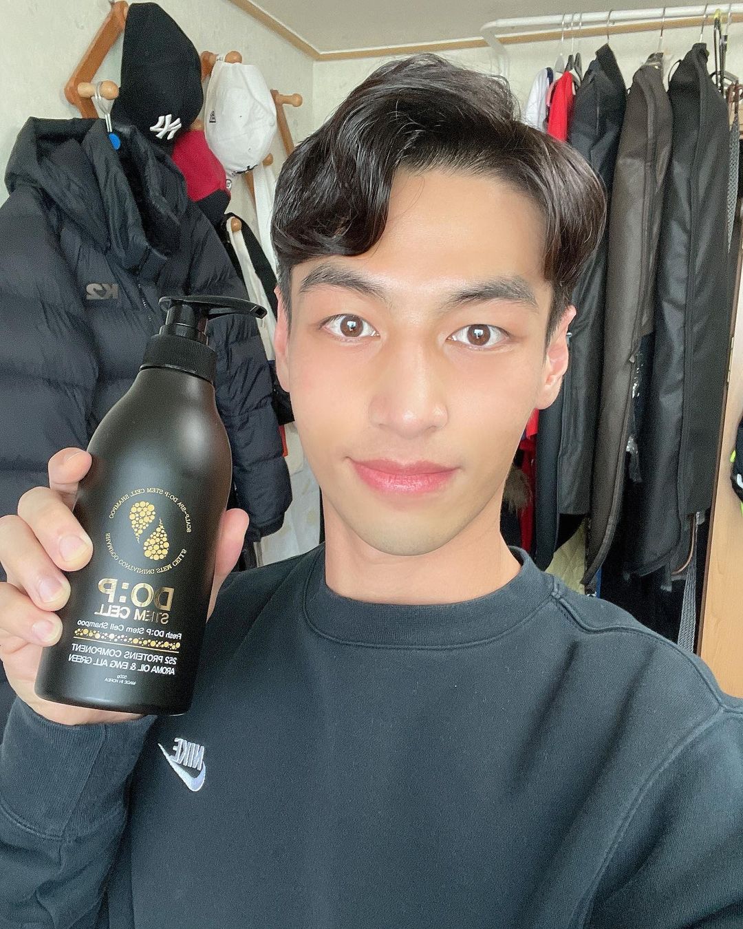  “새해 기념으로 머리도 자르고 샴푸도 바꿔주기! - #탈모샴푸 인데 줄기세포 배양액 앰플 28병을 첨가한 샴푸여서 고농축…”