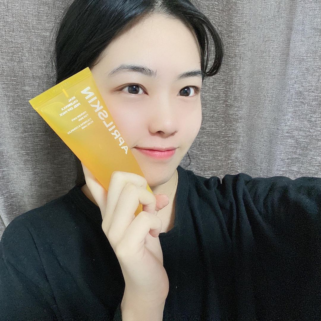 “🌼에이프릴스킨 리얼 카렌둘라 필오프팩🌼 💛 모공 사이사이로 밀착되는 저분자 필오프팩으로 각질/피지를 케어해주고, 하고 난…”