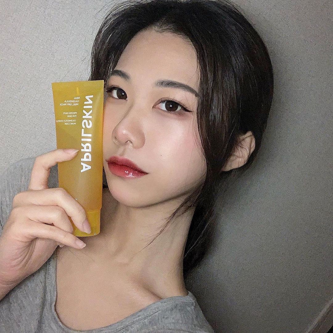  “#광고 다시 올리껭... 🌼리얼 카렌둘라 필 오프 팩🌼 🔅모공 사이사이에 착붙해 각질 + 피지 케어 🔅1회 사용으로 피부결 개선 + 화장이…”