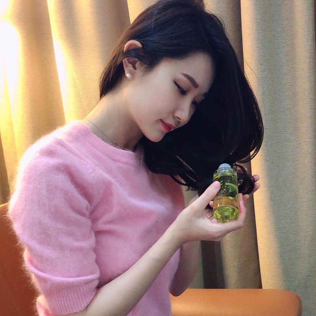  “활동적이고 세련된 느낌의 엥뎀 바바쿨 향수 바디오일🌼 바닐라하면 뭔가 인위적인 느낌이라 잘 사용하지 않았는데…”