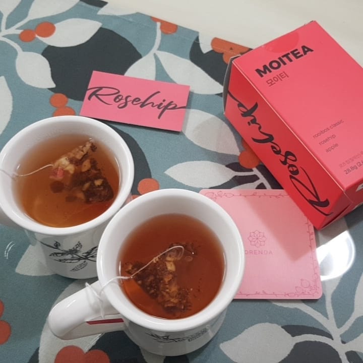 “#협찬 . . 하루에 한잔 Apple Rose🍎 어떠신가요? #tea 공부하거나 야근으로 인한 피곤으로 축처진 내 몸에 12번의 장미꽃🌹 비타민을 공급해주세요 향이 은은해서 기분도 좋아지는건…”