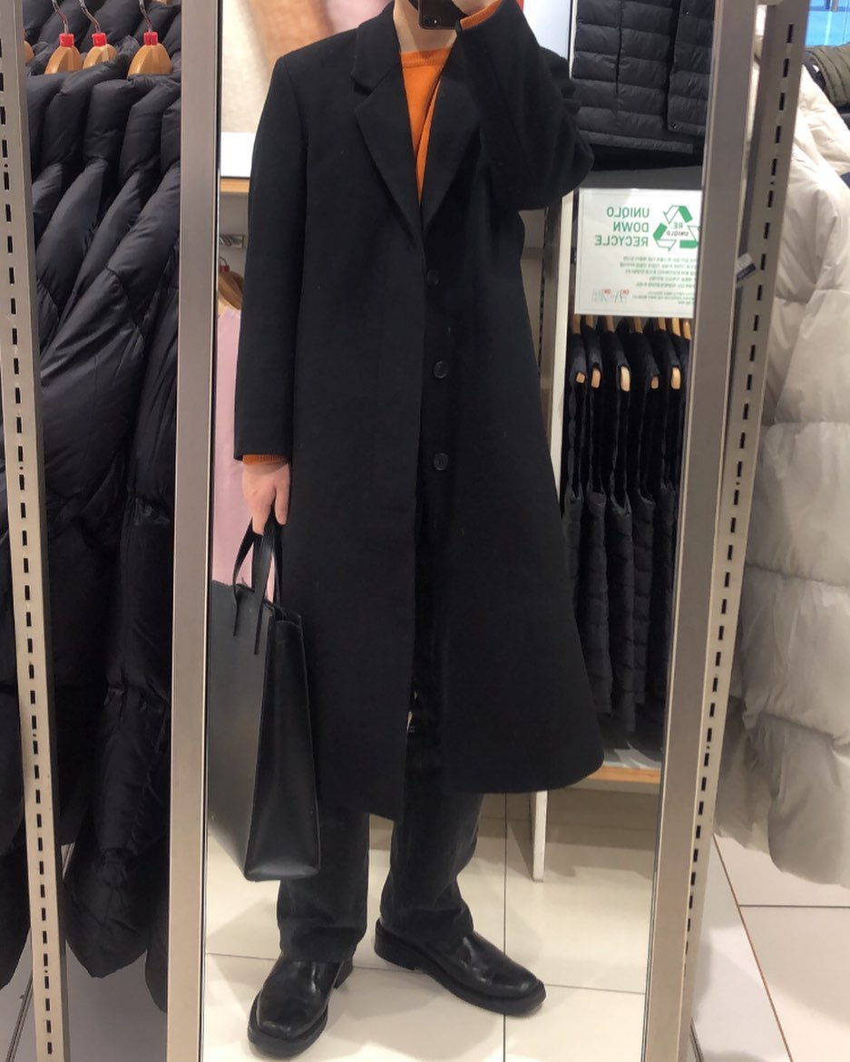 미니멀한 데일리룩 # 
@ outer : insilence 
@ top : zavanas
@ bottoms : lab101
@ shoes : lost garden
@ bag : hazzys