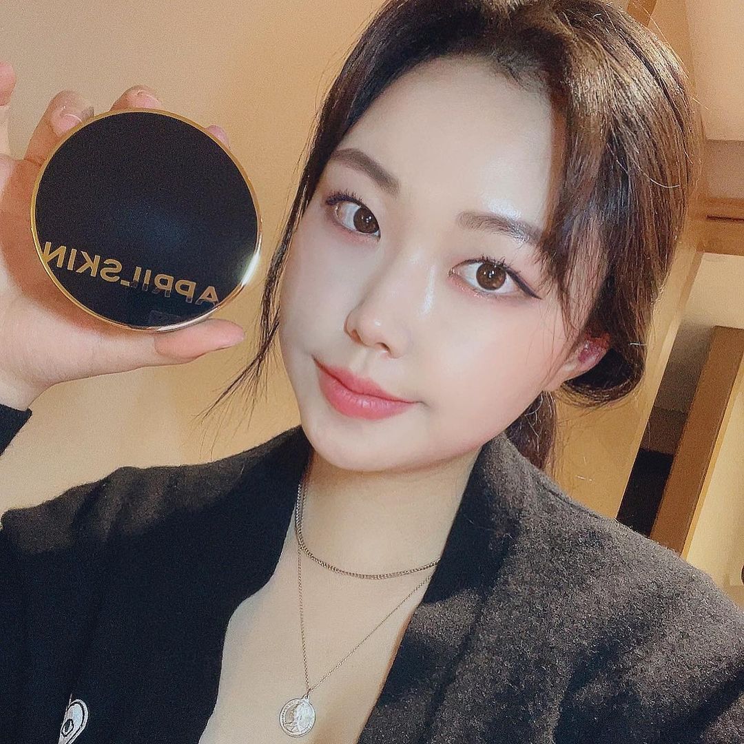  “[에이프릴스킨_매직스노우쿠션] 컨실러 필요없는 극강 커버력을가진쿠션! 단독사용해도 잡티가 싹거려진다. 겨울철…”