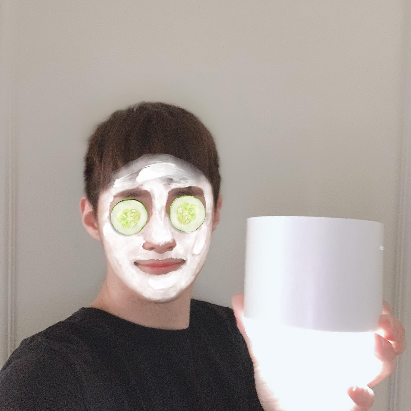 #협찬 무선가습기라 너무좋아요 zolele_kr 
무드등까지 들어와서 분위기도 장난 아니네요 

책상옆이나 침대옆에 두기딱!! 공간차지도 없어요 

사용방법은 동영상을 참고하세요🥰🥰🥰

#가습기추천 #무선가습기 #초음파가습기 #사무실가습기 #미니가습기 #대용량가습기 #무드등가습기 #겨울필수템 #미스트가습기 #쾌적한실내 #촉촉한실내 #조엘리 #뷰티모델 #남자모델 #korea #koreamodel #koreanmodel #광고모델 #웨딩모델 #프리랜서모델