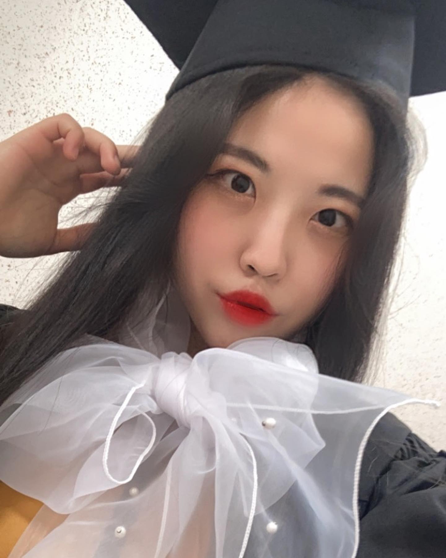 굿바이 예대🦋
통학 3시간반.. 프로통학러 졸업( ᵒ̴̶̷̥́ ·̫ ᵒ̴̶̷̣̥̀ )

코로나발생 전 MT도 가보고
금정언니네 오빠 축가도 준비해보고
연주발표도 잘 올렸네
정작 거리두기땜에 준비한 공연들을 
전부 못 올렸지..내 맘속
지하철1호선..스오마 영원히⭐️
졸업후가 진짜 시작이지 아자!

#뮤지컬과 #졸업 #백수