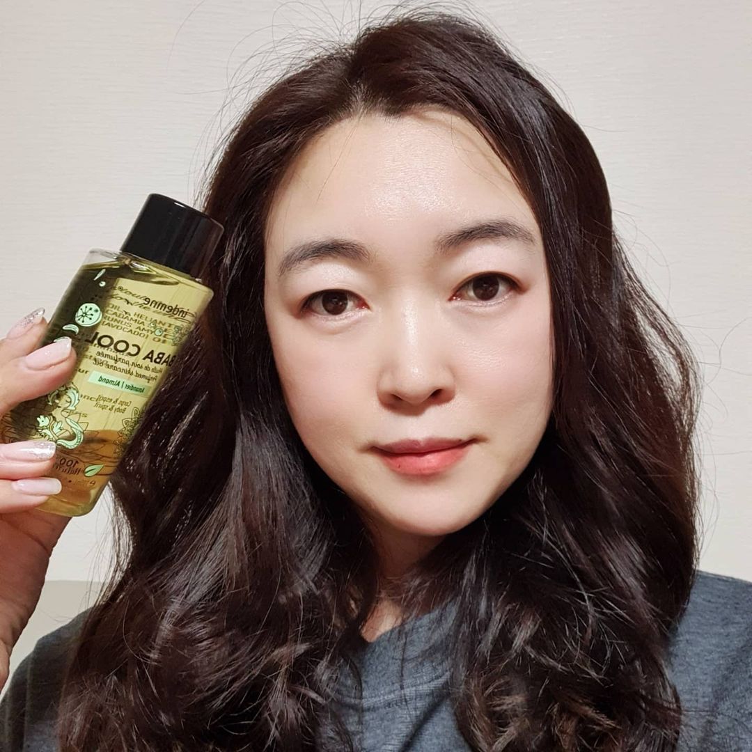  “엥뎀 바바쿨 향수 바디오일 아몬드 #협찬 #혀나의리뷰그램 #혀나가써봤어🌸 프랑스 메디컬브랜드 #엥뎀 (indemne) 유럽에서 자연 친화적인 화장품으로 슬로우 코스메틱 제품으로 인증받았답니다. 제가 사용해본 제품은…”