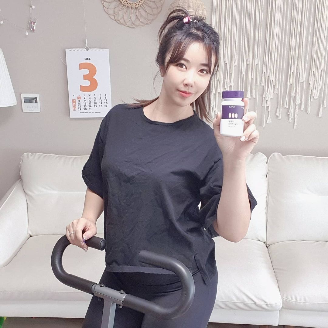  “#협찬#글램디#GLAMD @glamd_official ✔글램디 나이트 슬림 다이어트 글램디 ‘나이트 슬림 다이어트’는 잠자기 전 섭취하여, 체지방 감소와 스트레스로 인한 긴장 완화에 도움을 주는 2중 기능성 건강기능식품이예요~   1일 1회…”