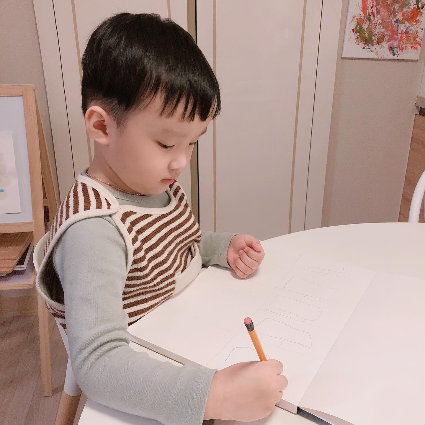 .

공부하고 싶은 나이 
다섯짤❤︎ 

#한글공부 
#한글받아쓰기