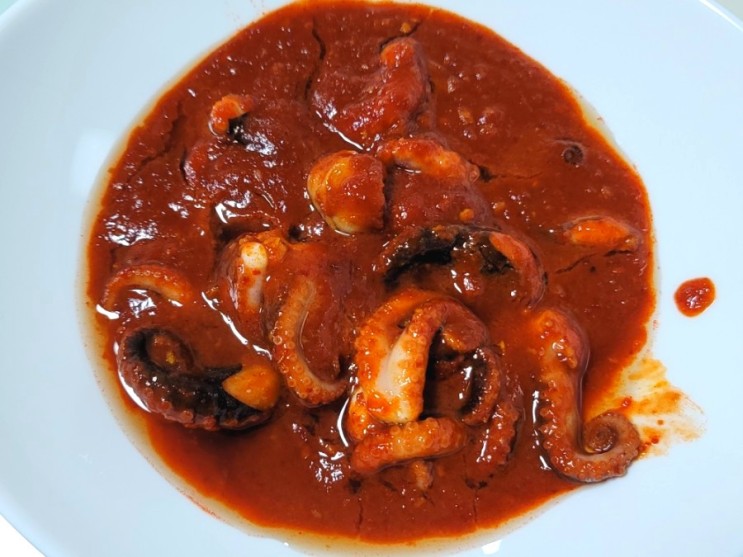 푸드얍 냉동쭈꾸미볶음 매콤하니 맛있어