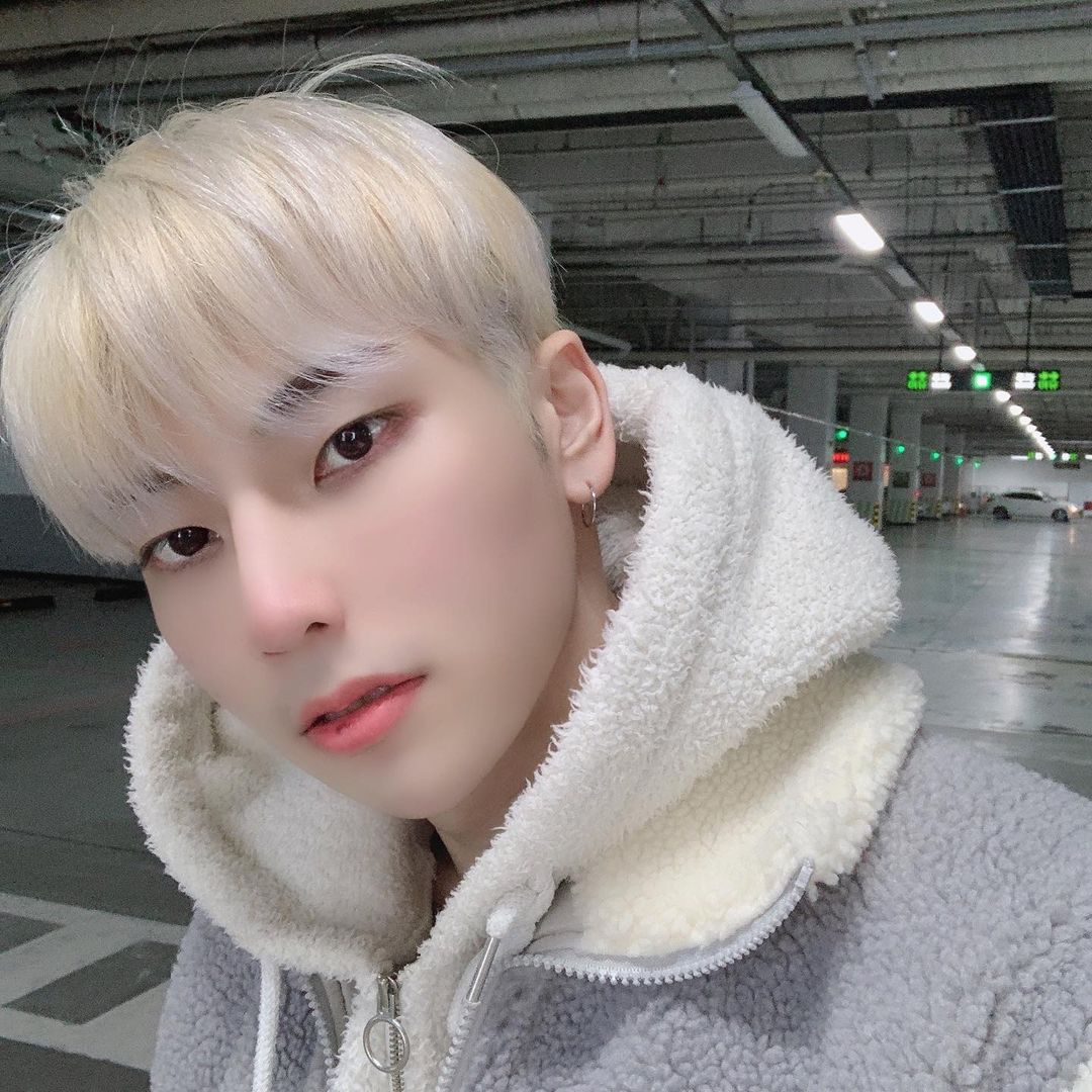  “기초가 필수인 요즘 카렌둘라 모공 타이트닝 세럼 피부관리 하기!”