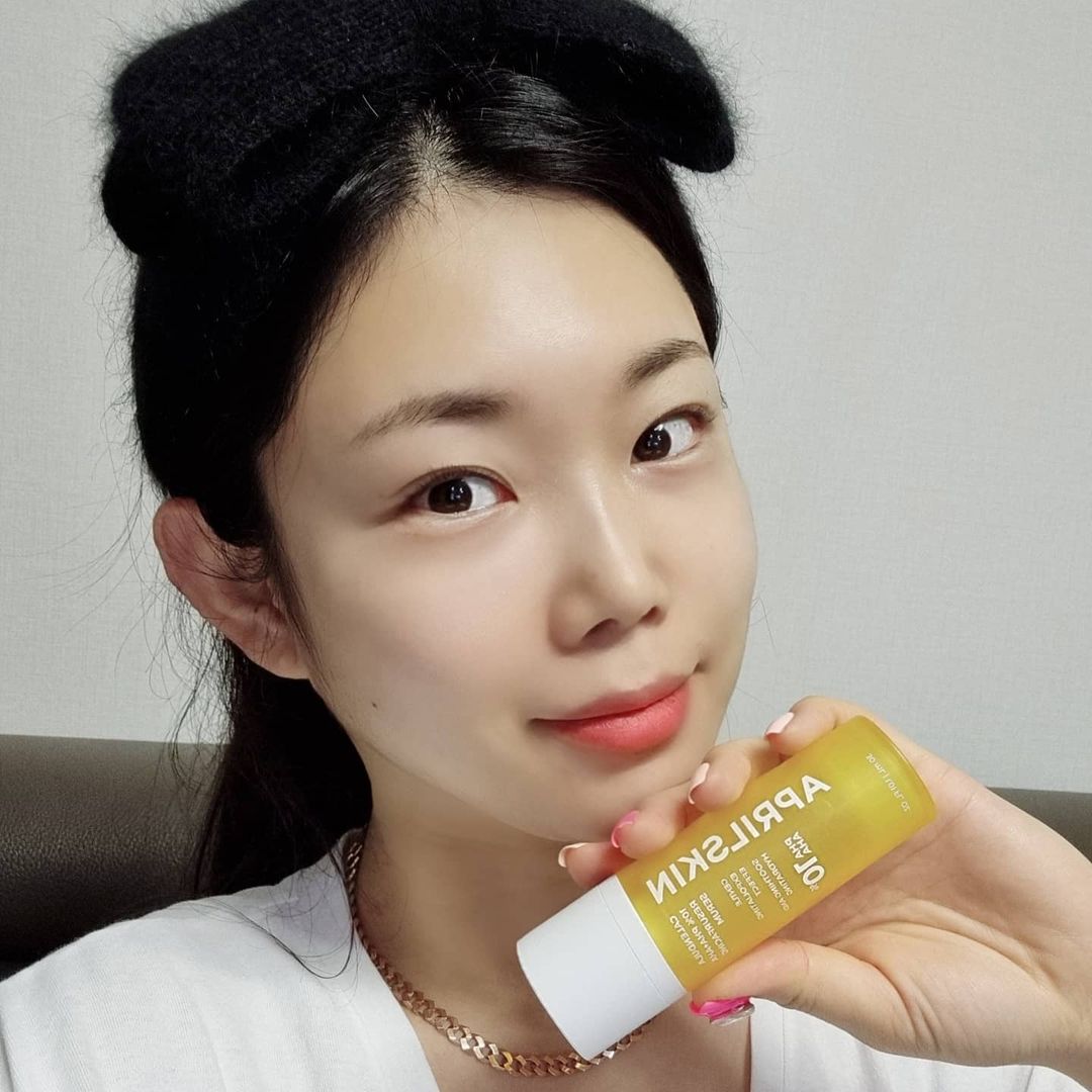  “#협찬 내가 조아하는 카렌둘라 라인에서 모공 타이트닝 세럼이 나왔네욤💛 카렌둘라 모공 타이트닝 세럼은 2주 사용으로 자는 동안 모공이 작아지는 모공 나이트케어 세럼이에요! 모공 관리하기 너무 힘든데 바르고 자는것 만으로 모공타이트닝이 된다니 👀!!…”