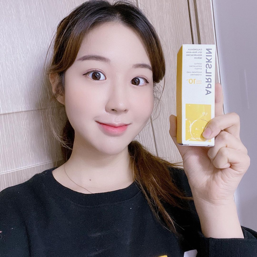  “☀️에이프릴스킨 제품 협찬으로 게시물 작성하게 되었습니다 시간 지날수록 점점 넓어지는 모공때문에 고민 많았는데 카렌둘라 모공 타이트닝 세럼으로 관리하기☀️ - 카렌둘라 모공 타이트닝 세럼은 2주 사용으로 자는 동안 모공이 작아지는 모공 나이트케어…”