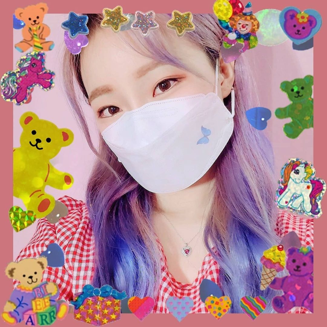  “디자인 넘모 많아서 고르기 힘들정도에여🍑 코모드 마스크 유니크해🦋 ⬇️ https://smartstore.naver.com/allsticker/products/5188699625 #협찬 #올스티커 #스페커 #디자인마스크 #패션마스크 #KF94마스크…”