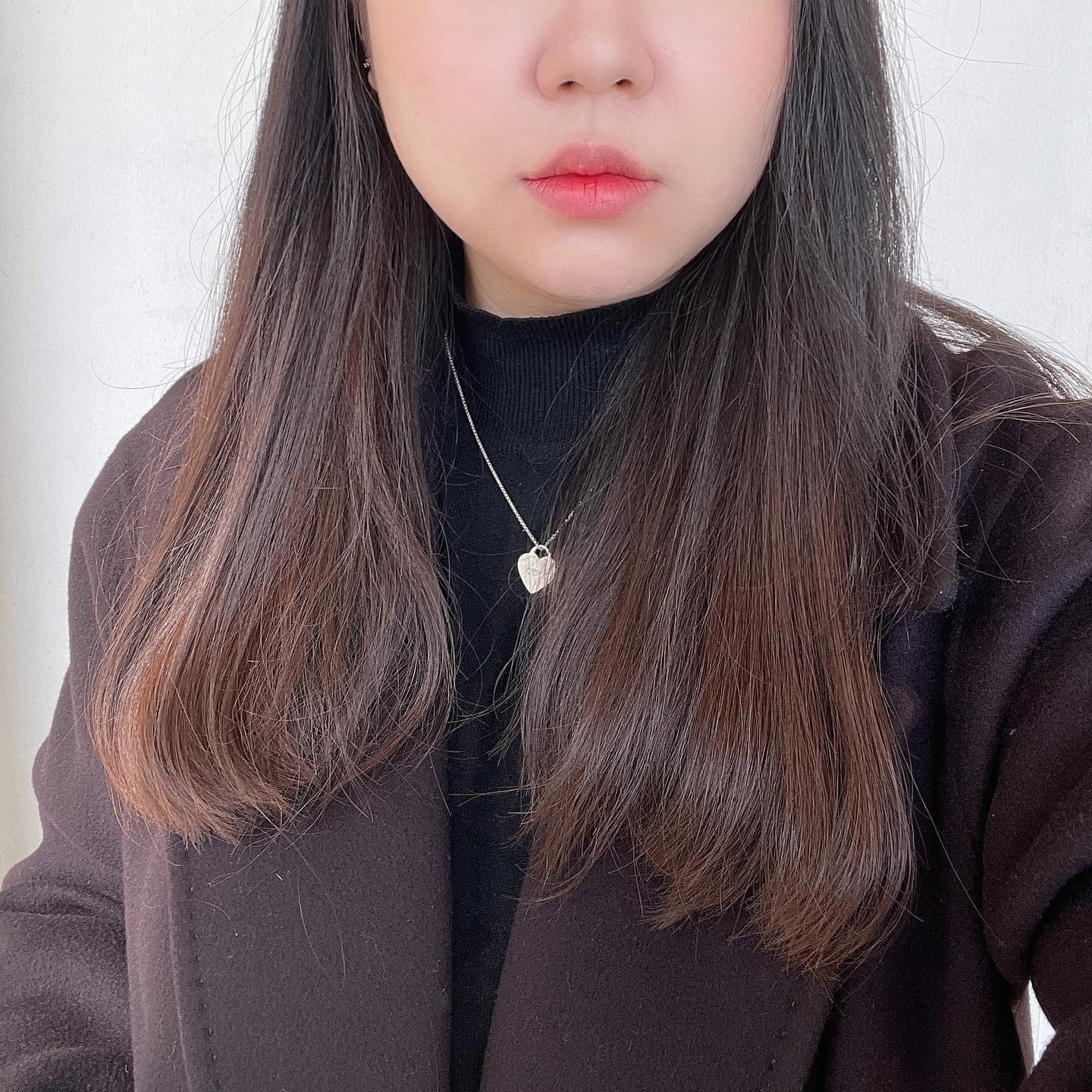 #오늘의쏠리 #블러셔해쏠 #입술발라쏠
.
.
☺️ #세잔느
.
💄#맥 #파우더키스리퀴드 #멀잇오버 + #헤라 #센슈얼아쿠아립스틱 #델리케이트리치
.
.
부르주아 베쥬아크로케가 갖고 싶은 요즘... 입술 외곽 따서 그라데이션하는거 넘 예뿌네요! 있는걸로 활용하지만 뭔가 그게 있으면 더 예뿌고 잘할 것 같은 느낌?ㅋㅋㅋㅋ
.
아 머리 하고 싶은데 뭐하쥬....?