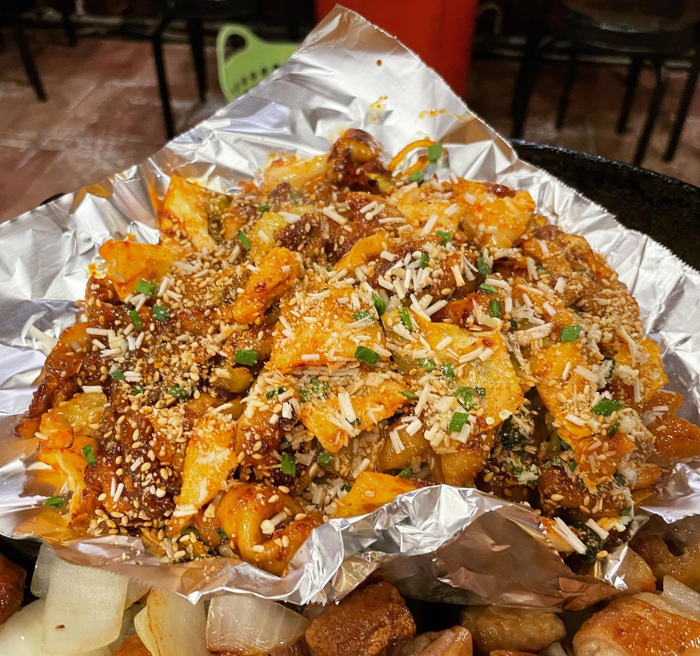 #곱창 #이가네곱창 #보문⠀
야채곱창 찐맛집! 밑반찬으로 선지해장국이 나와요. 겉절이도 너무 맛있음 막창은 말해뭐해~.~ 야채곱창위에 특이하게 팽이버섯이 뿌려져있어요 톡톡 씹는맛 최고! 야채곱창은 여기만 가야지⠀
