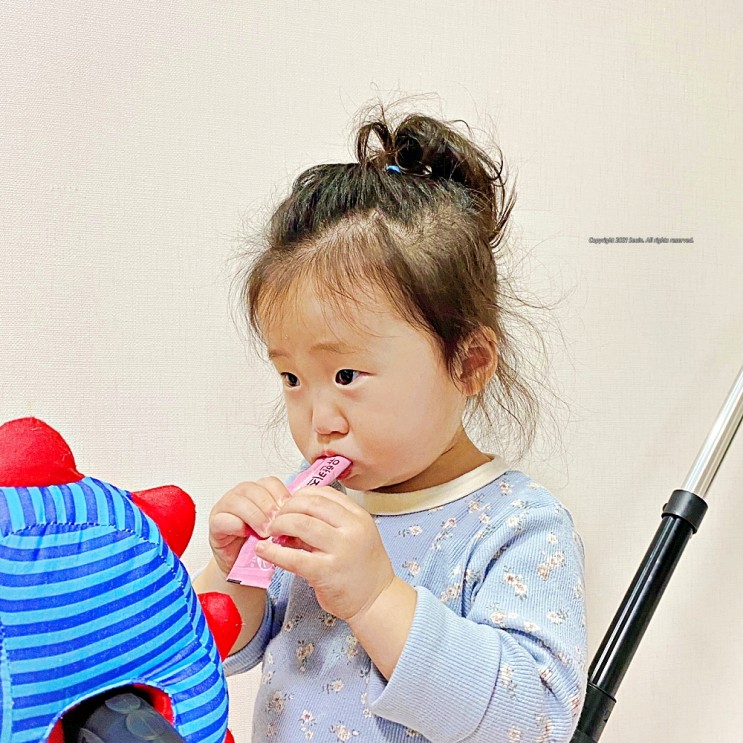 유한키즈스틱 어린이영양제로 하루한번 챙겨주세요