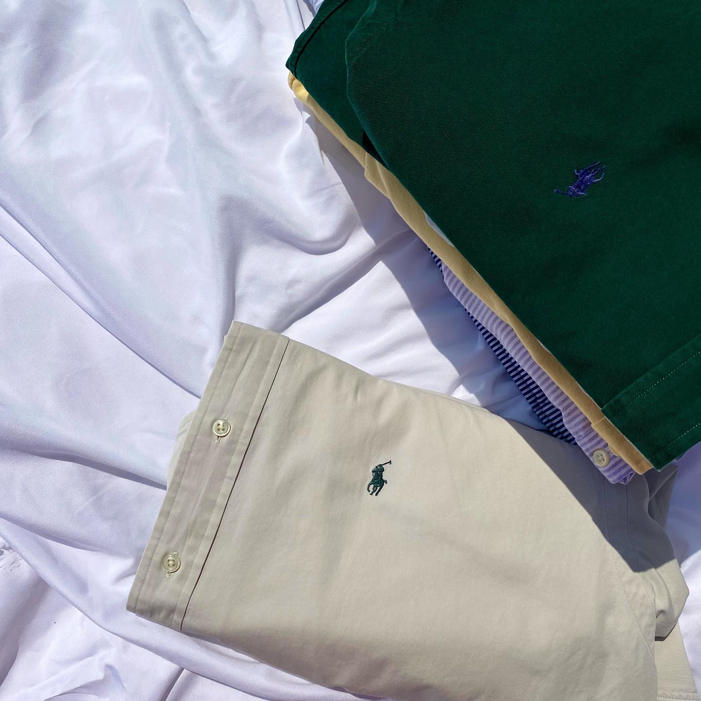 ! #07gram ❤️💜🧡💚

Polo shirts update 🌱👔

최상의 품질을 위해
검수와 세탁 고온건조 시스템을 운영해
상품을 핸들링 하고 있어요 ,!
A급 아이템들만 업데이트 되며
최상의 품질과 합리적인 가격으로
만나뵐 것을 약속 드려요 🧡
오늘도 많은 사랑 부탁 드립니당💞

🤝단체 구매 문의 또는 협찬 문의 - 메세지