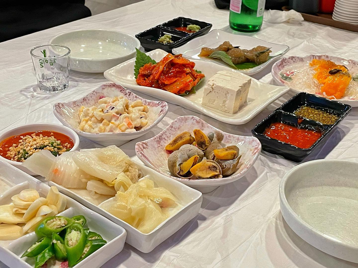 .
더 더워지기전에 회 먹😚

회는 뭐다?
#사랑이다

흐잉 점점 먹스타그램 되가는중😭
